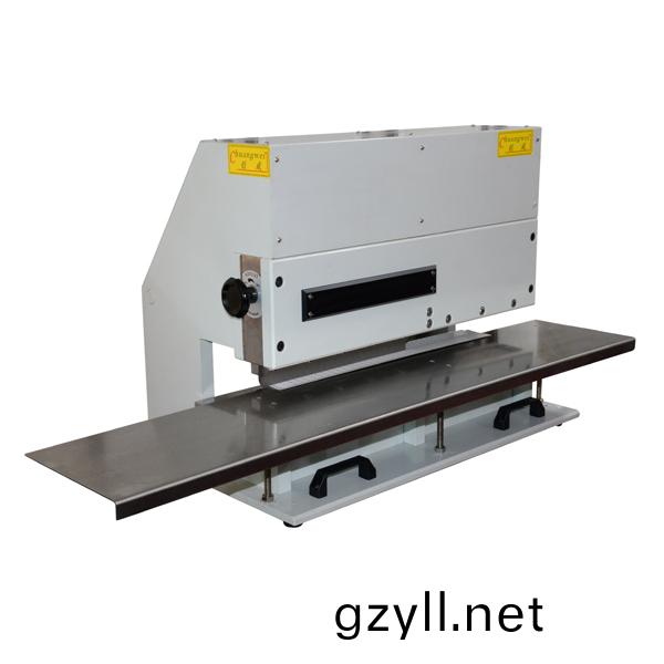 鋁(lv)基闆鍘刀(dao)分闆機