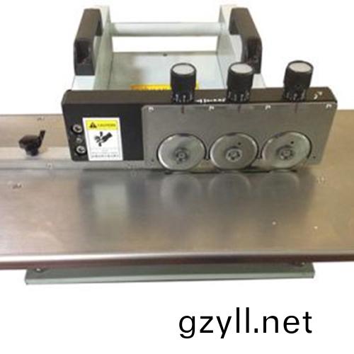 多刀(dao)式T5支架燈(deng)條V槽分闆(ban)機,六刀T8支(zhi)架燈條V槽分闆機,CWVC-3S